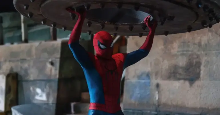 Novo “Homem-Aranha” bate quase 1 bilhão em bilheteria em 1º fim de semana