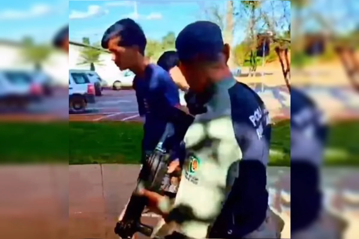Homem confessa ter matado colega com “mata-leão” e esfaqueamento