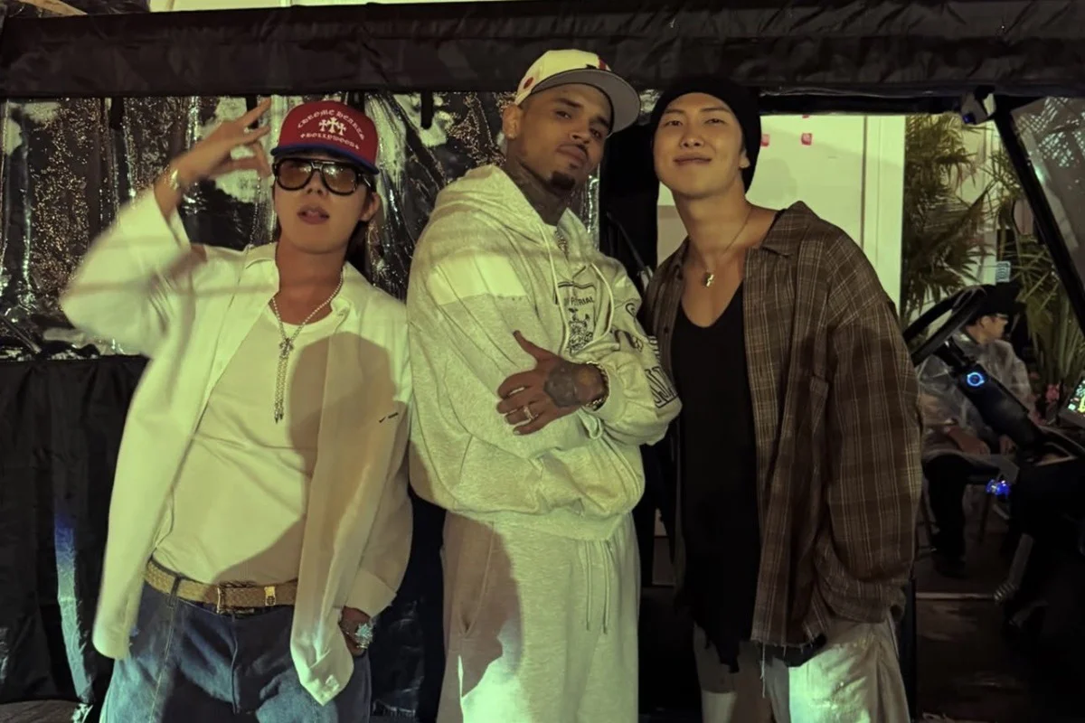 Integrantes do BTS enfrentam críticas de fãs após foto com Chris Brown