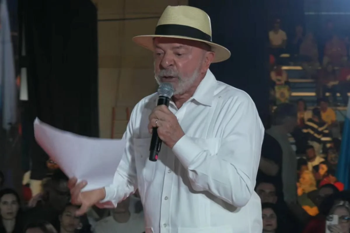 Lula admite violação da lei eleitoral e prevê multa ao ter candidatura homologada
