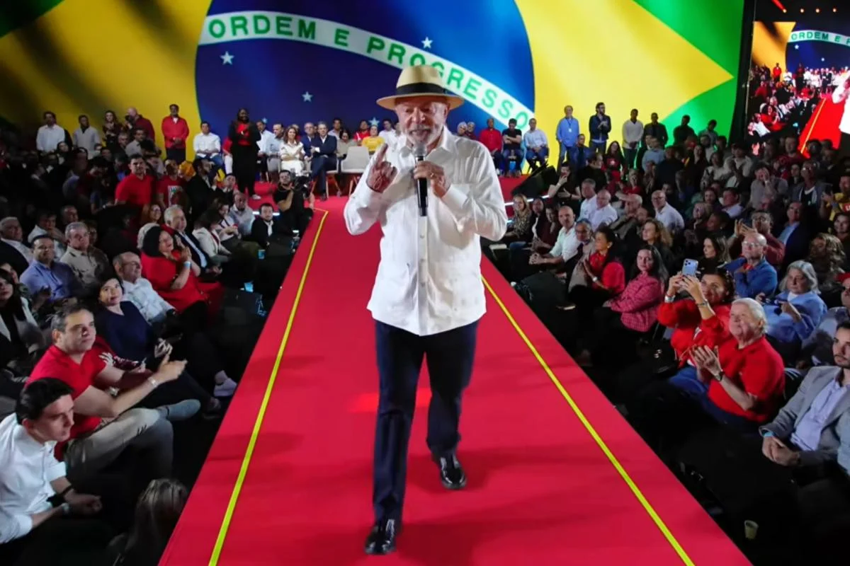 Lula defende embate com o Congresso sobre emendas e prega corte no fundo partidário