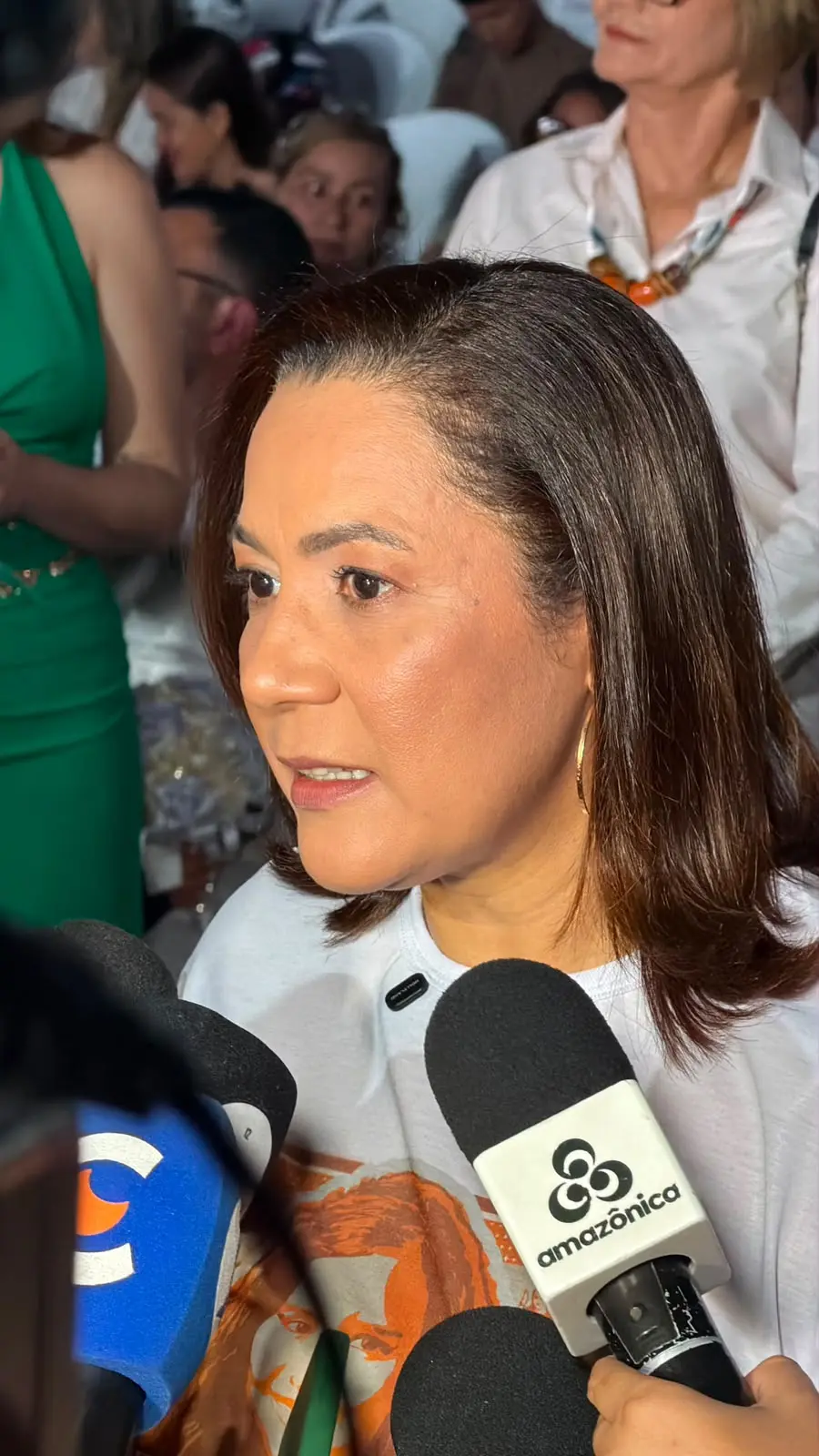 ‘A família é uma base’, afirma Mailza Assis durante casamento coletivo