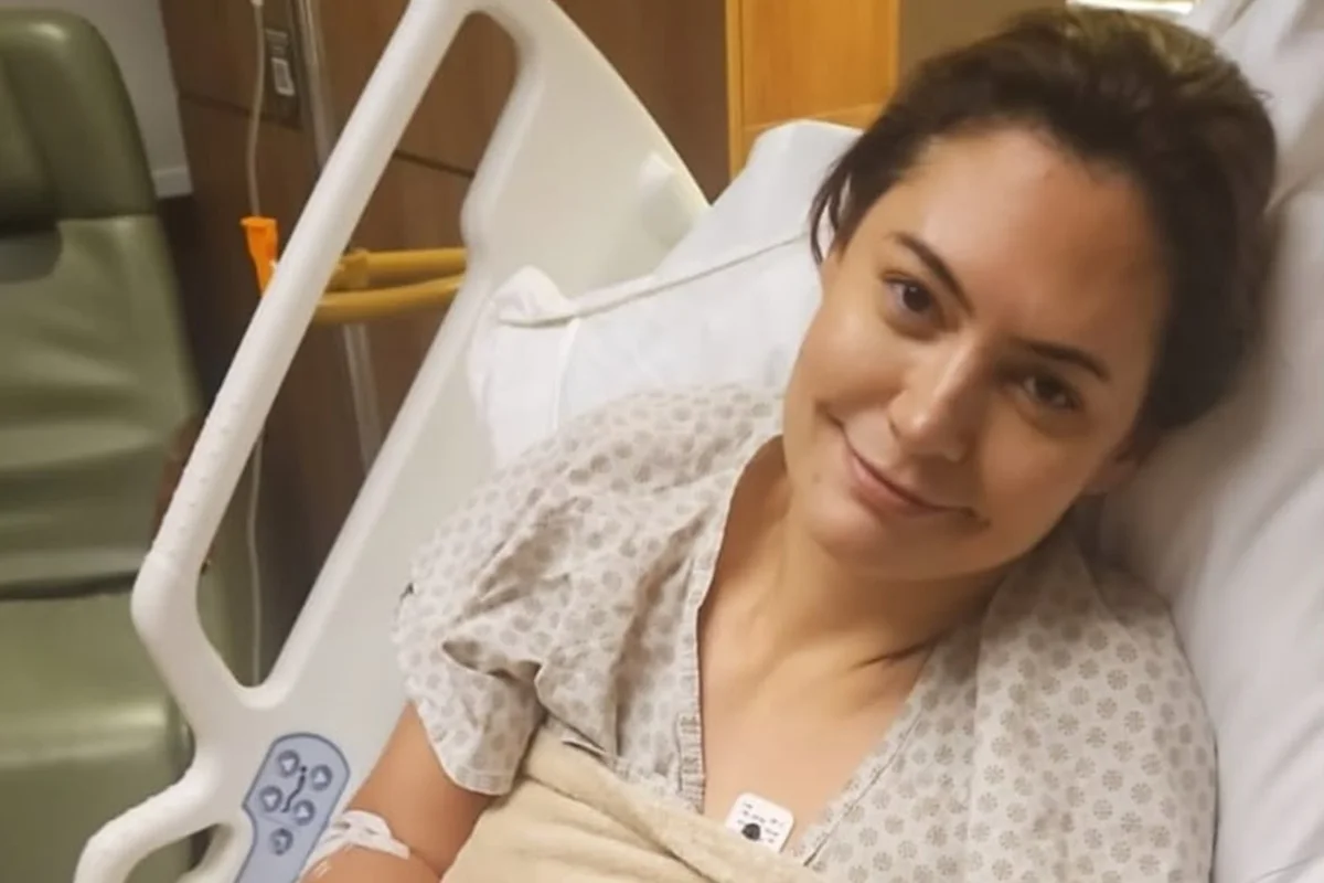 Com previsão de alta hospitalar, Michelle Bolsonaro deve participar de convenção do PL