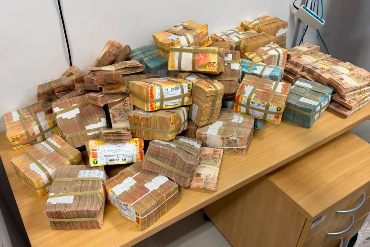 Polícia Federal apreende R$ 2 milhões em dinheiro durante ação em Porto Velho