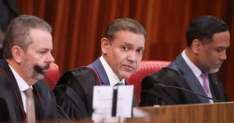 Urna eletrônica é patrimônio da democracia brasileira, diz Nunes Marques