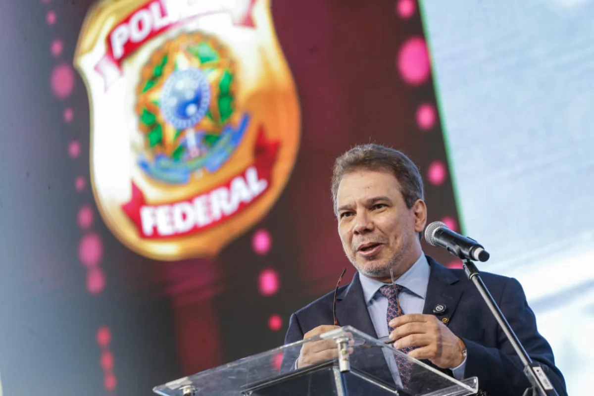 Ministro da Justiça envia à Corregedoria da PF pedido de Lulinha para apurar vazamento