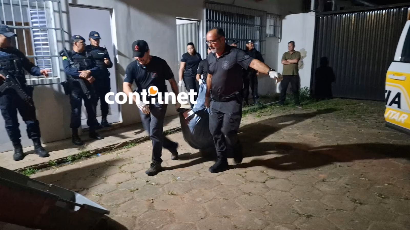 A cela foi isolada para que a perícia criminal pudesse realizar os levantamentos necessários
