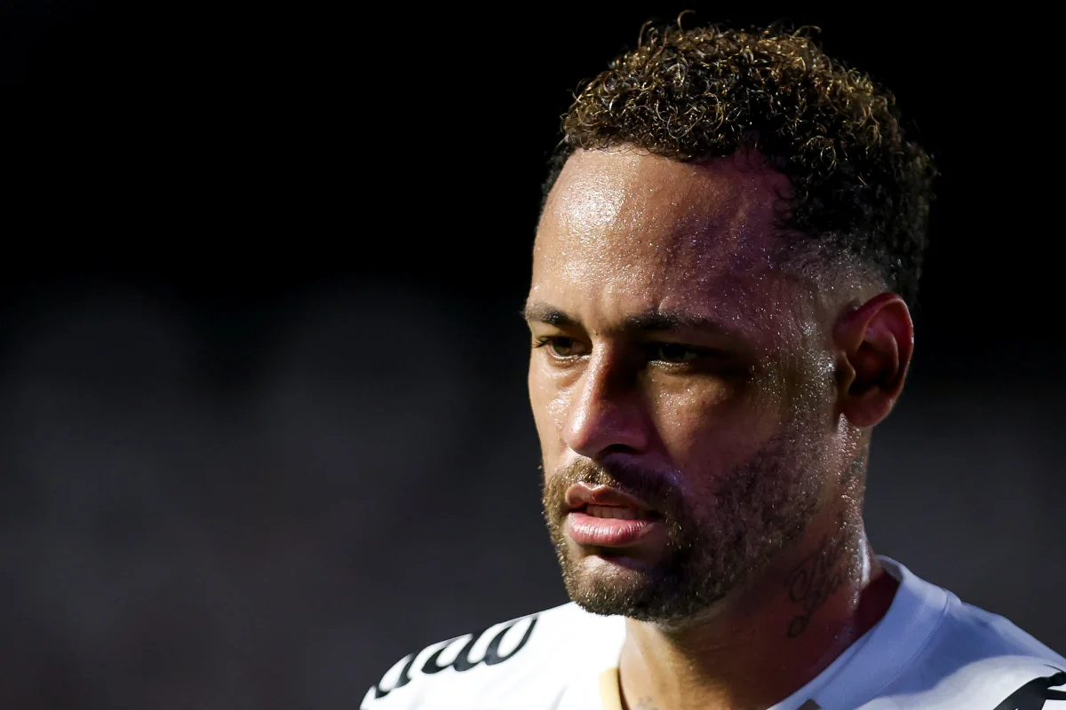 Neymar cobra torcida do Santos após virada na Sul-Americana: “Para de vaiar, mano”