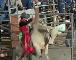Peão amazonense vence rodeio no Acre, mas quebra perna em montaria
