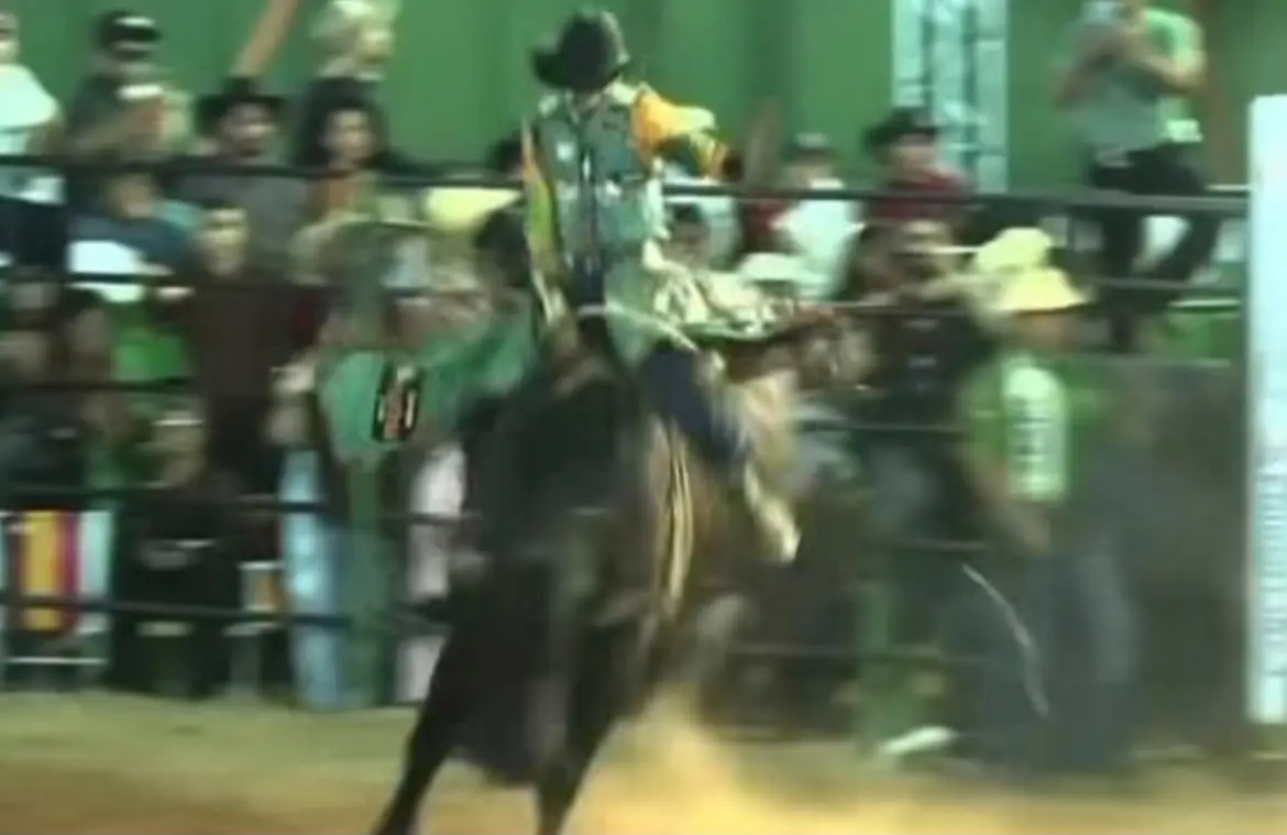 Peão de Feijó vence o Rodeio da Expoacre 2026 e garante vaga em Barretos