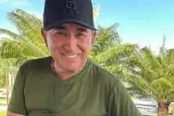 Pais de criança morta recorrem para aumentar indenização de Amado Batista