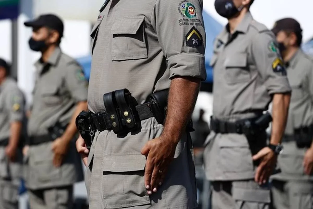 Polícia Civil prende dois PMs suspeitos de extorquir e torturar catadoras de recicláveis