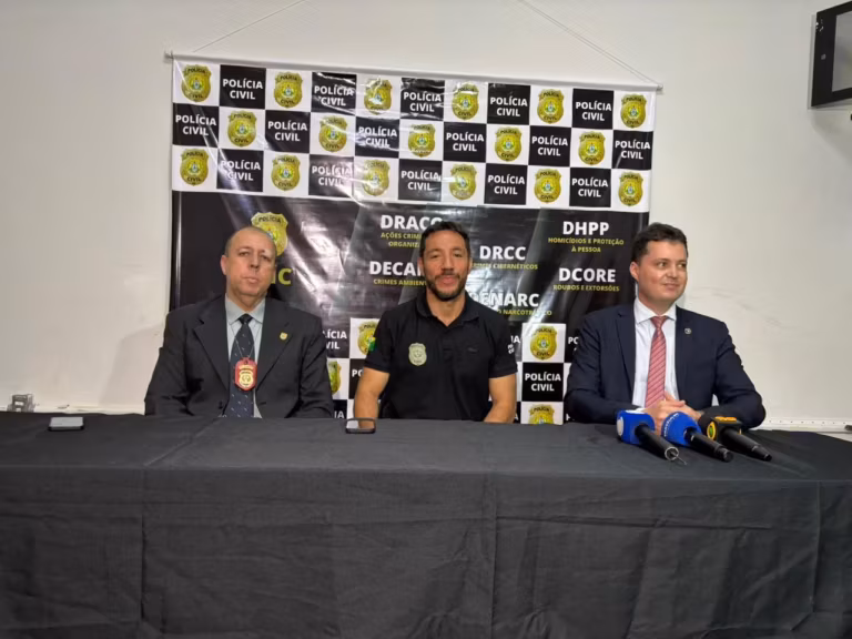 A investigação continua principalmente para rastrear a movimentação financeira