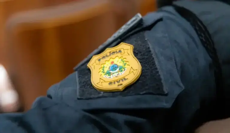 A prisão ocorreu durante o cumprimento do mandado judicial expedido contra o homem.