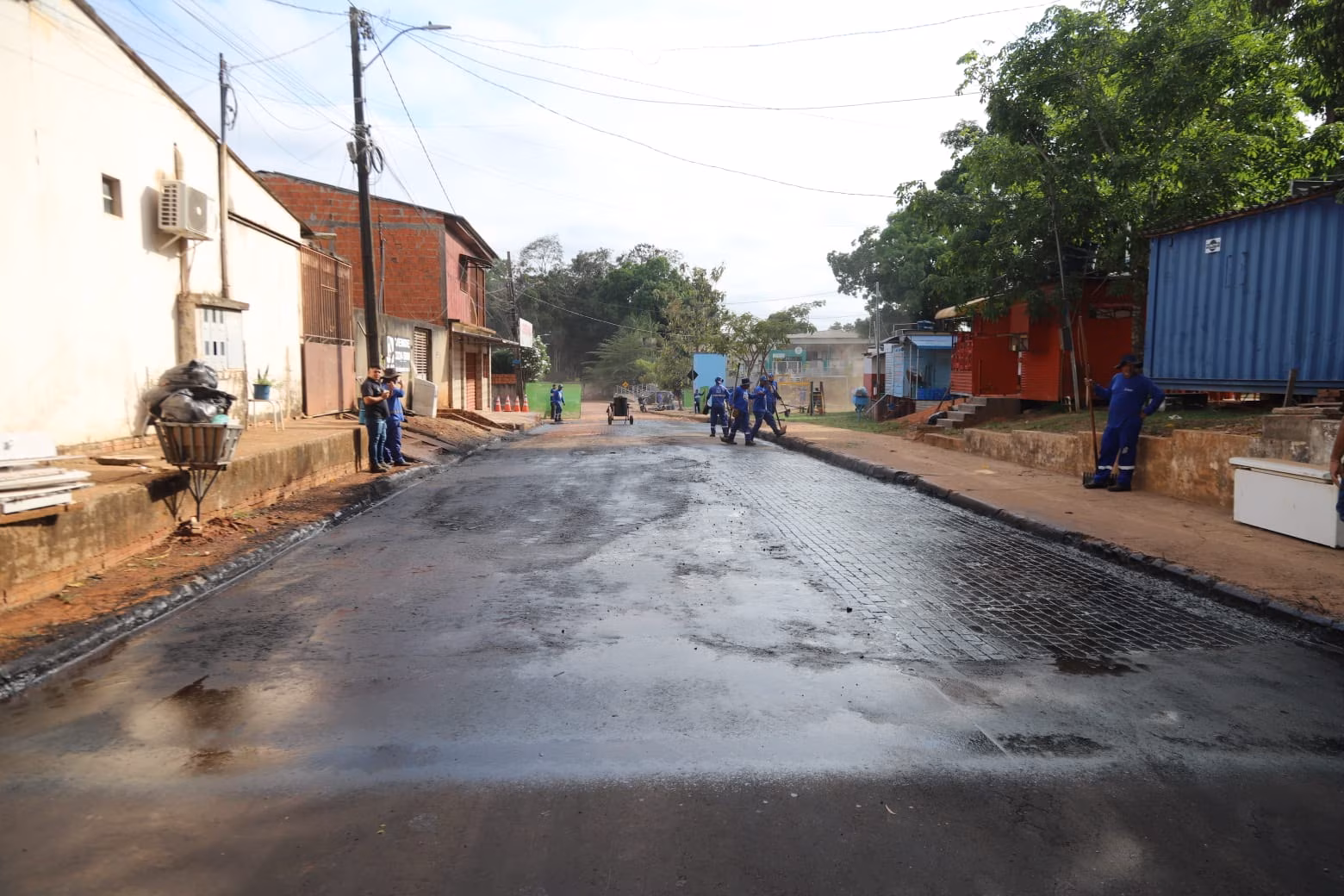 Alysson acompanha ações do Prefeitura nas Ruas no bairro Maria Iris