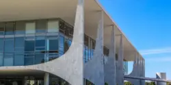 Brasil repudia revogação de visto de embaixadora nos EUA