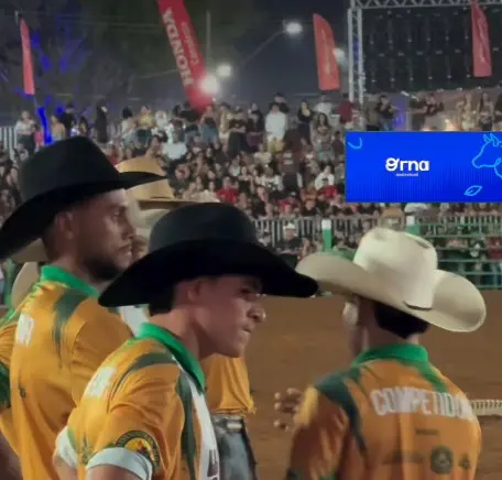 Com arena lotada, secretária de fazenda celebra abertura de rodeio da Expoacre