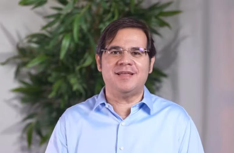 Em Rio Branco, Fábio Rueda inaugura comitê