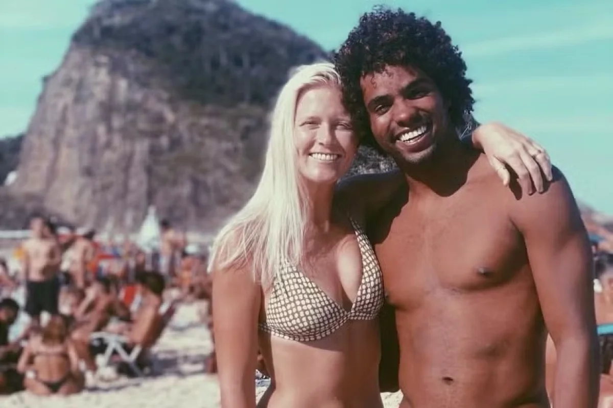 Surfista e mulher são internados em estado grave após acidente de carro