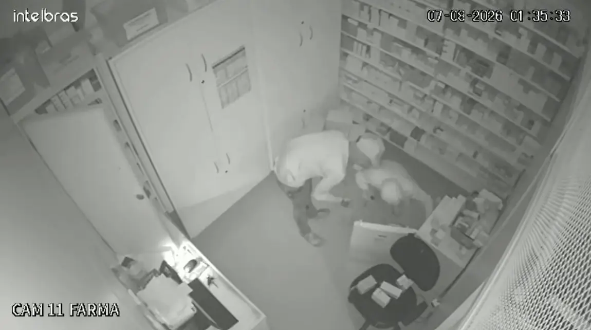Dupla arromba farmácia e leva canetas emagrecedoras em Rio Branco