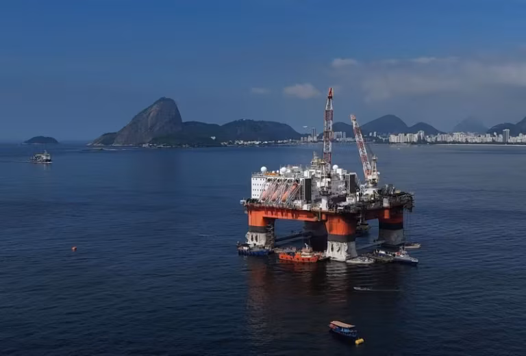 Governo anuncia imposto de exportação do petróleo a partir de 8 de setembro