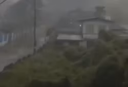 Tornado arranca telhados e deixa rastro de destruição nas Filipinas
