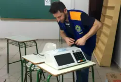 TSE rebate mensagem sobre acesso militar ao código das urnas