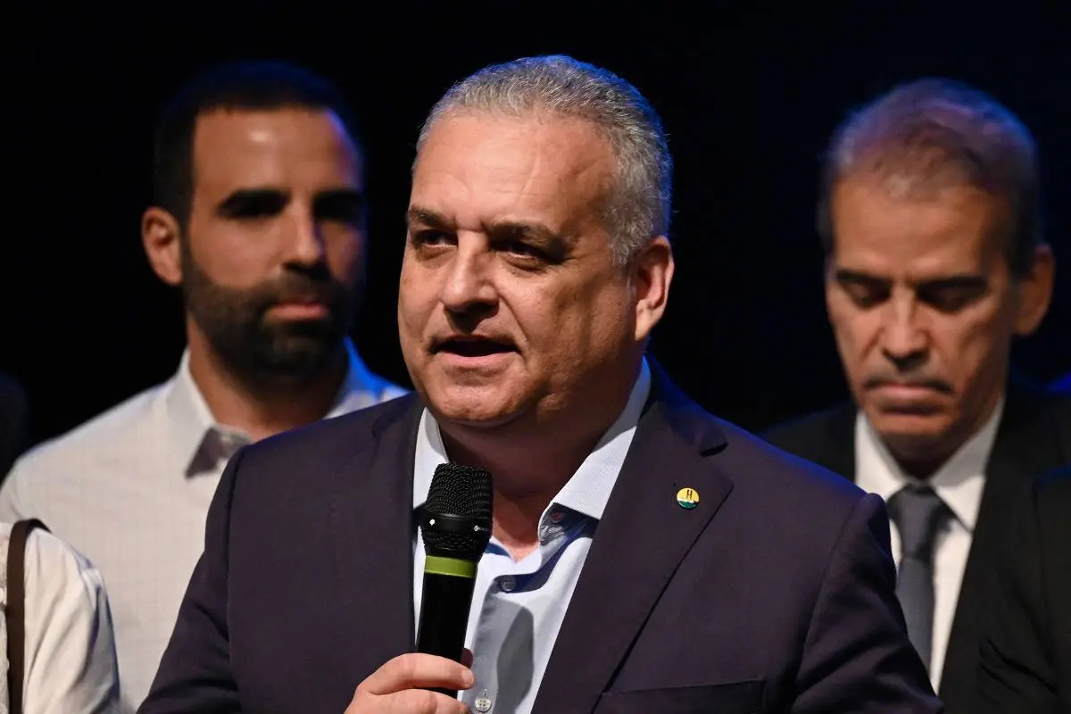 Vice de Flávio Bolsonaro é investigado no STF por suspeita de estupro de vulnerável