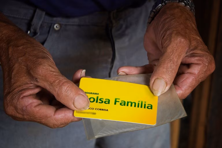 Especialista em gestão pública avalia impacto do aumento do Bolsa Família