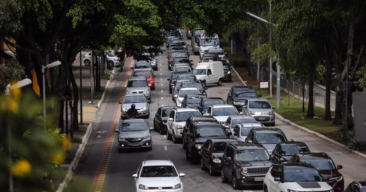 Carros blindados: Brasil lidera frota mundial e atrai acordo de US$ 1,8 bi