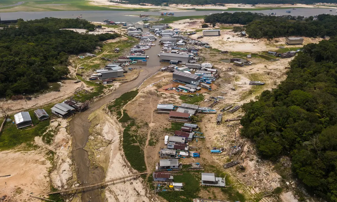 Seca atingiu 38% das áreas habitadas da Amazônia no último El Niño