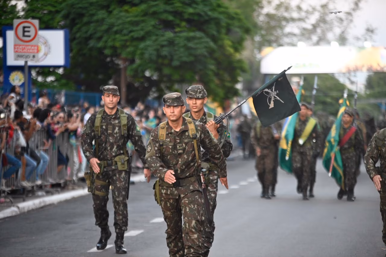 Desfile da Independência reúne forças de segurança e instituições; FOTOS