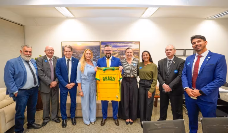 Estrelas olímpicas buscam apoio de Alan Rick para evitar perda de R$ 530 milhões no esporte