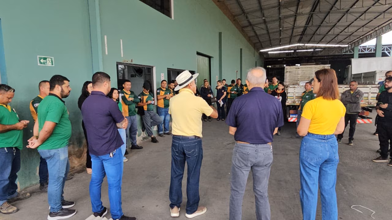 Bocalom em visita à empresa