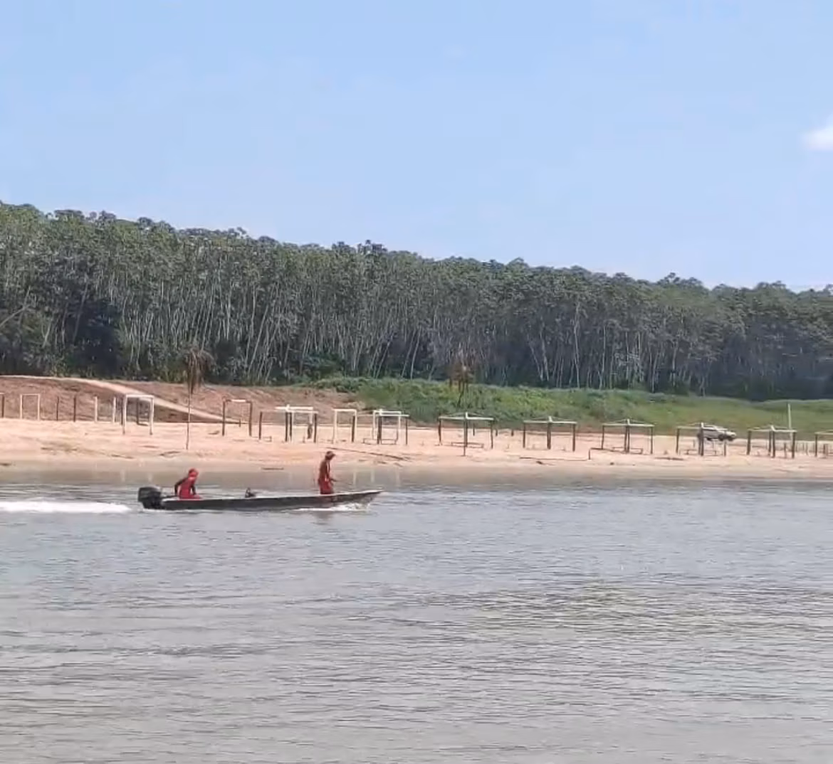 Bombeiros ampliam buscas por menino indígena desaparecido em rio no Acre