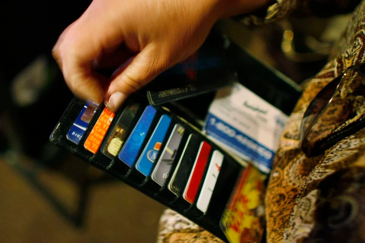 Pagamento por aproximação atinge R$ 1 tri e já domina 76% das compras presenciais