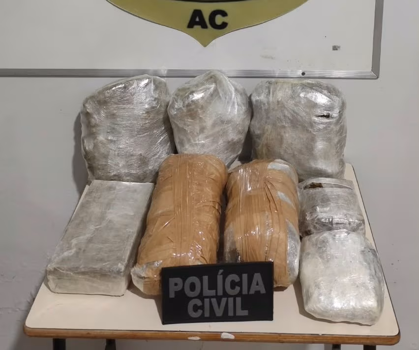 Polícia apreende 7 kg de droga enviadas por empresa de encomenda