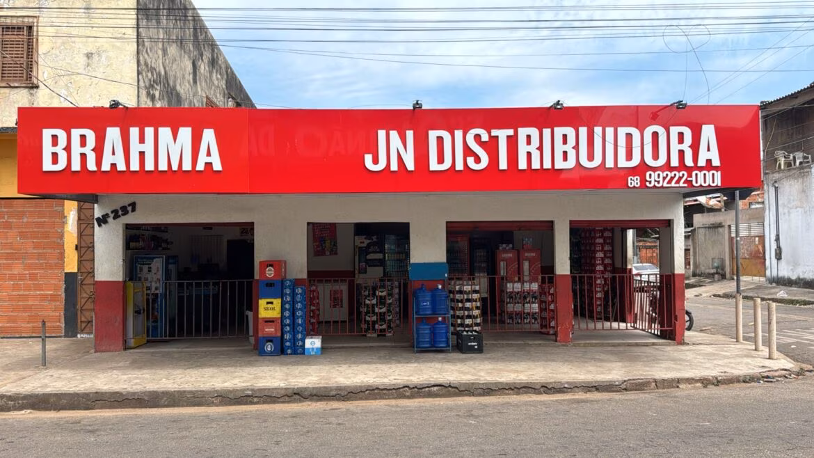 Promoção de caixa de cerveja por 1 centavo atrai torcedores em Rio Branco