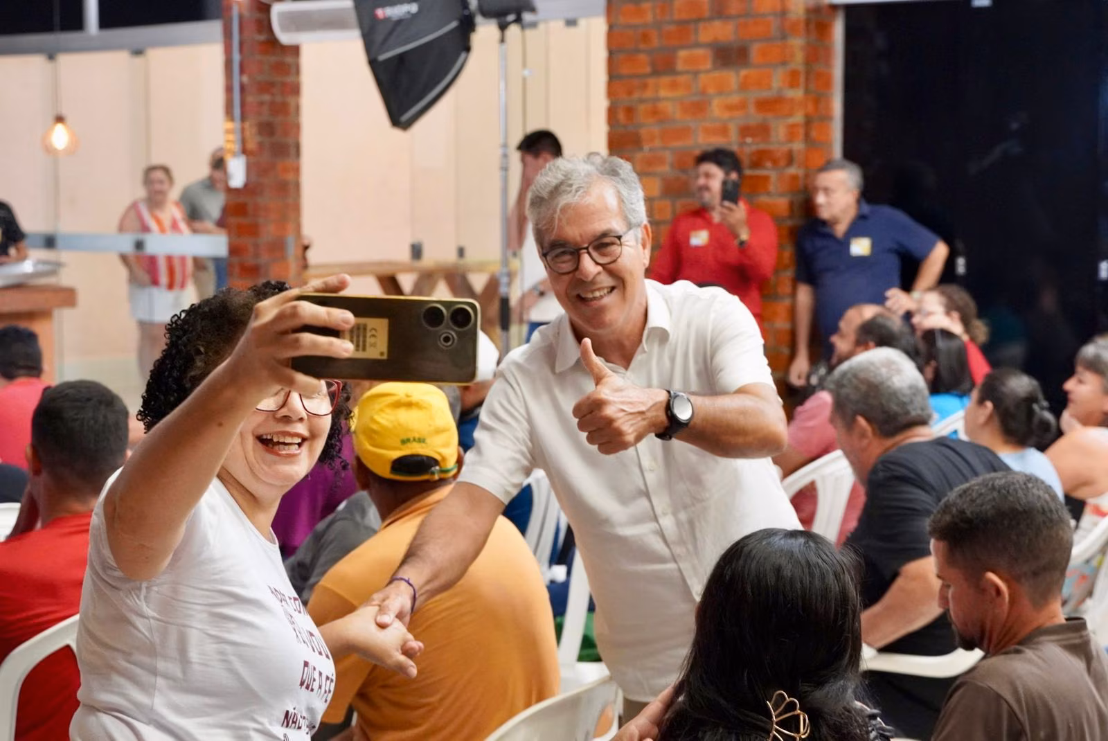 Mais de 200 lideranças de Rio Branco declaram apoio a Jorge Viana
