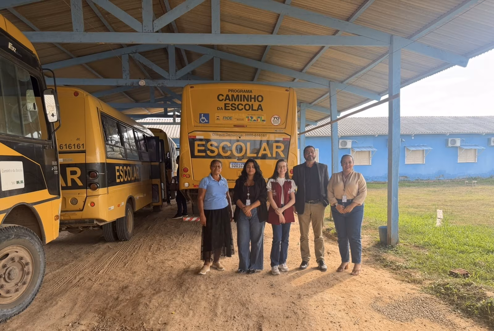 Após atuação do MPAC, ônibus escolares voltam a atender estudantes da zona rural