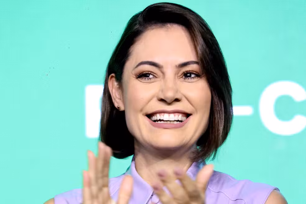 Michelle Bolsonaro é internada em Brasília nesta terça-feira