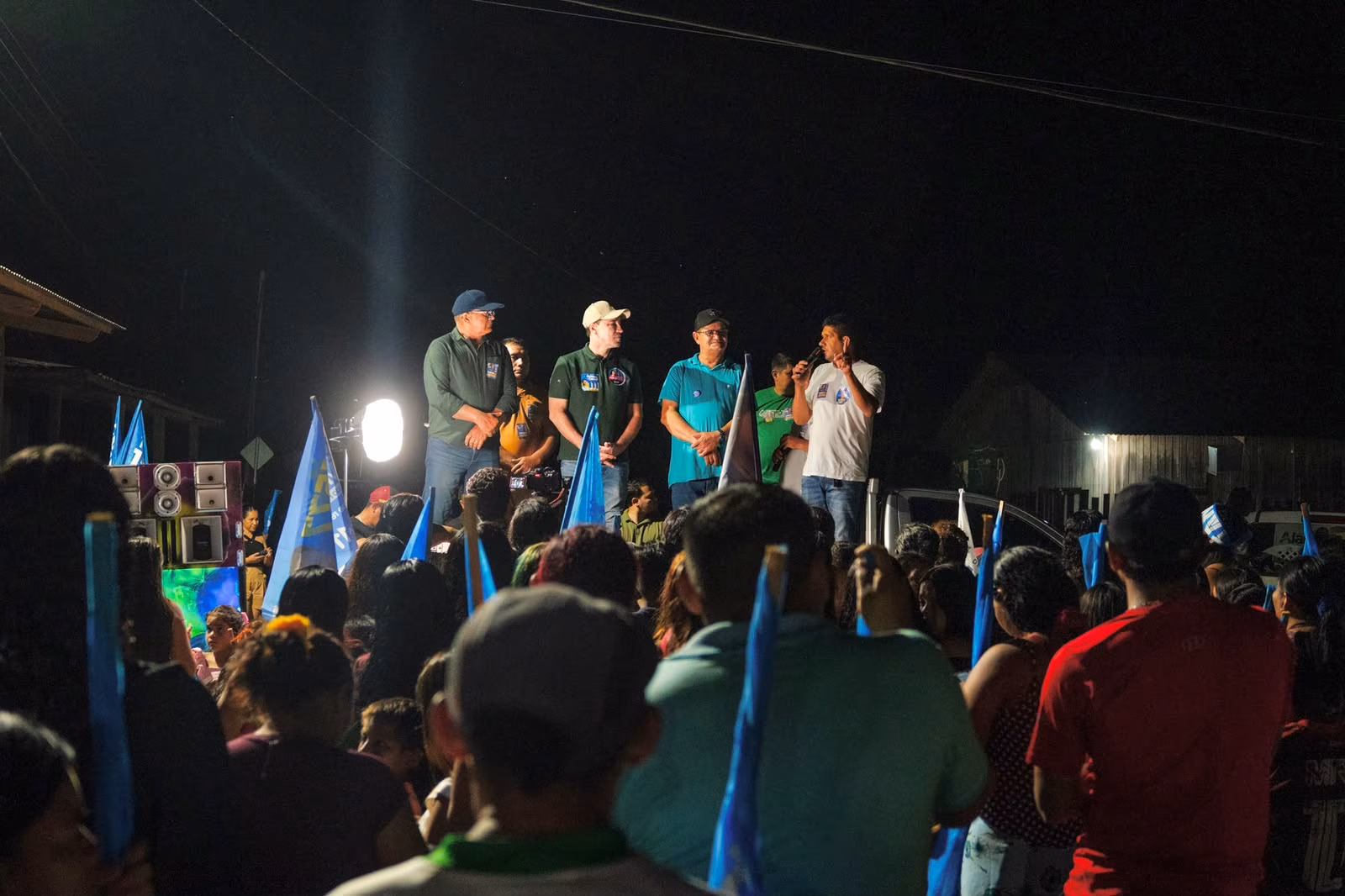 População de Santa Rosa toma as ruas da cidade para declarar apoio a Ney Amorim