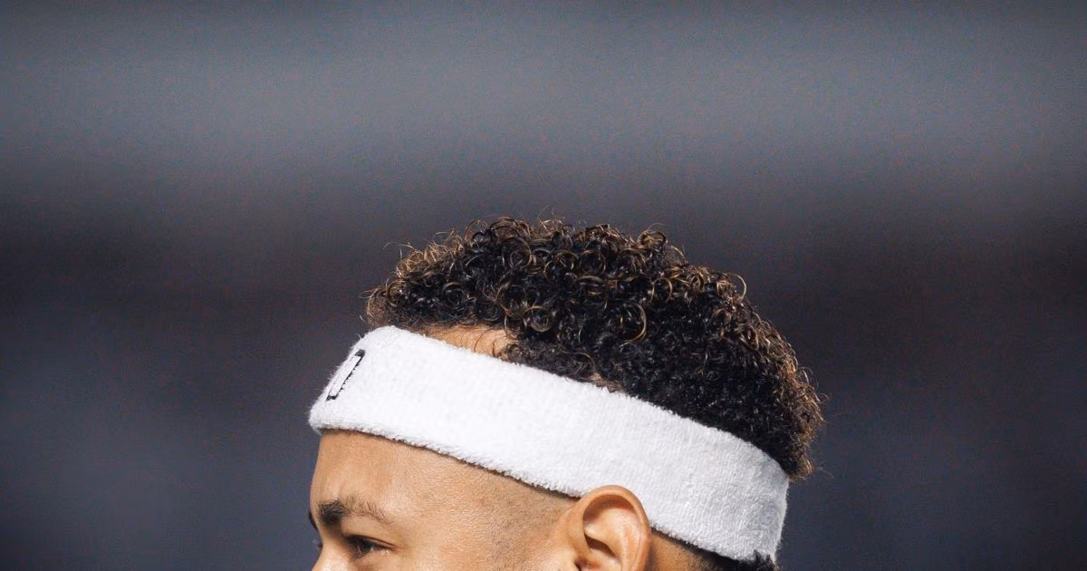 Após nova lesão no Santos, Neymar está abalado, diz site