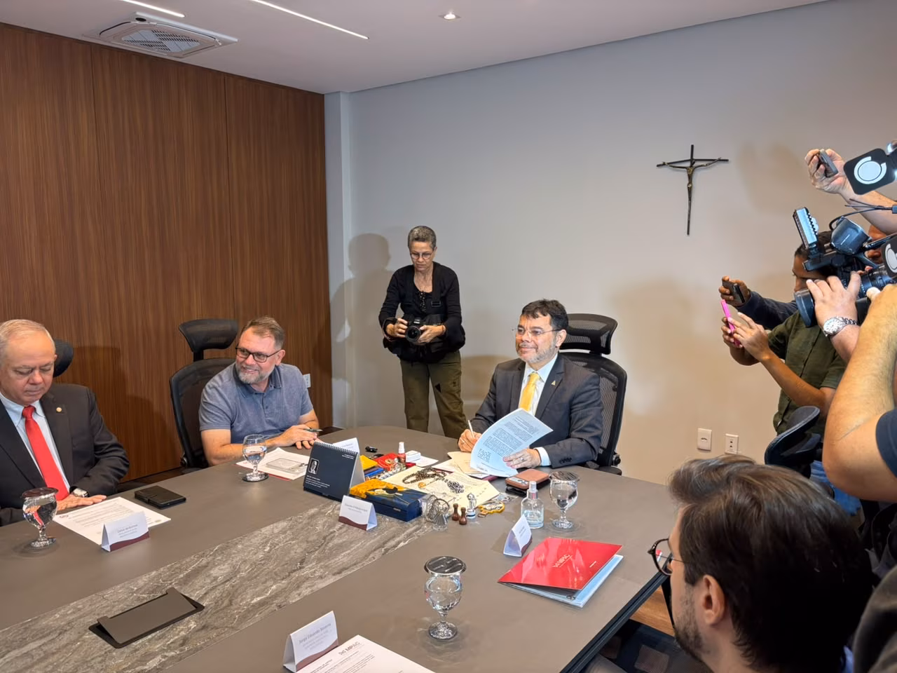 Prefeitura e MPAC fecham acordo para ampliar ações de segurança em Rio Branco