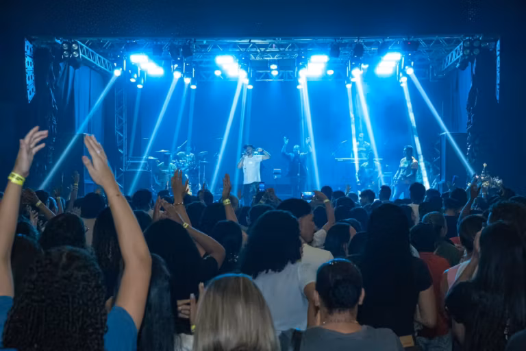 A programação artística e espiritual traz uma grade diversificada