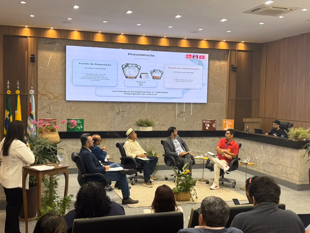 Sem Mailza, candidatos ao Governo do Acre participam de encontro no TCE