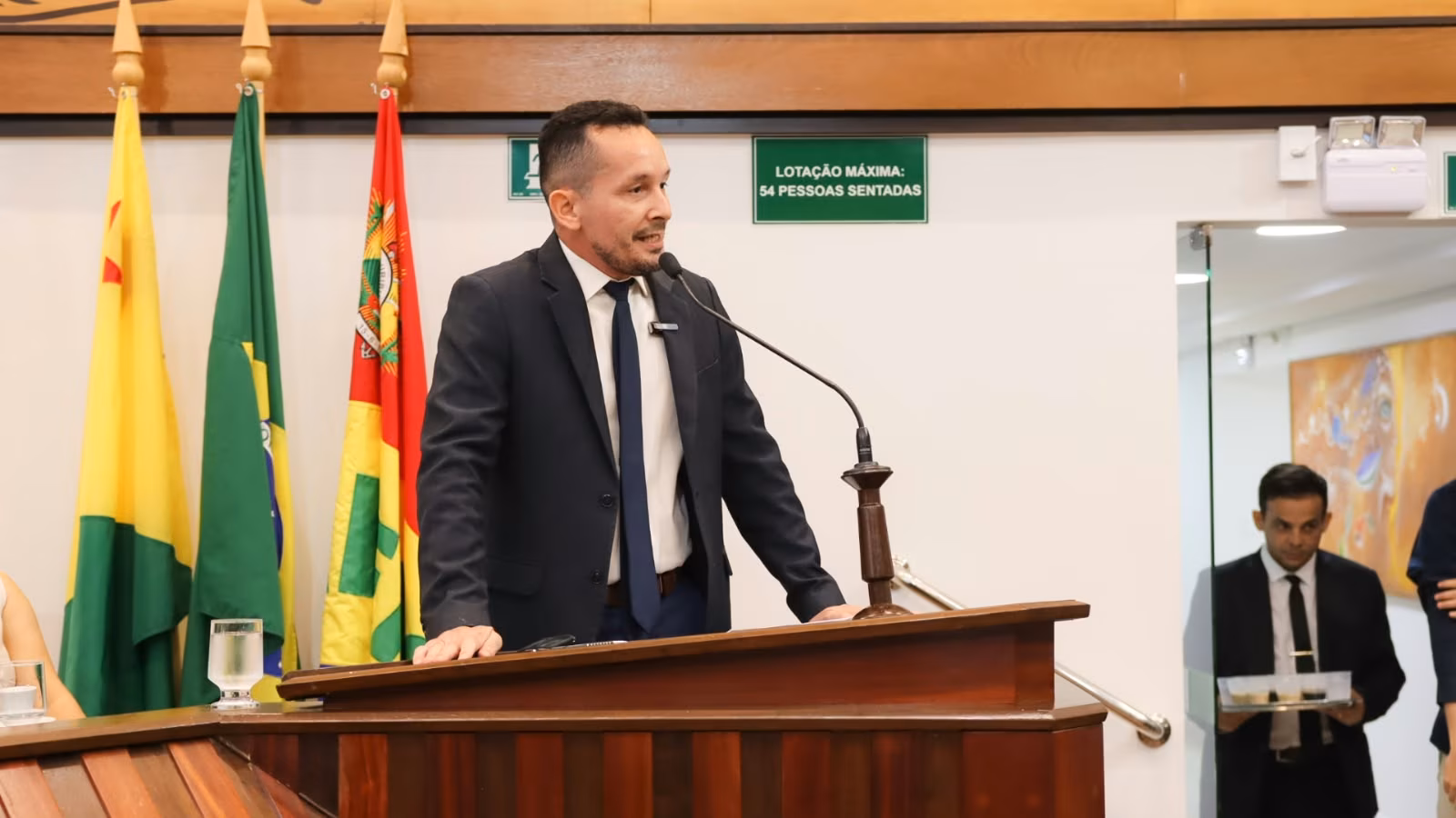 Após cobrança de Adailton Cruz, Xapuri cria bolsa para servidores da Saúde