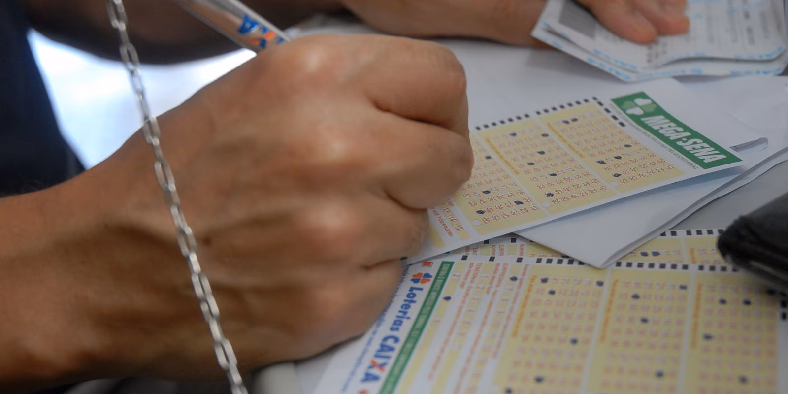 Mega-Sena acumula para R$ 41 milhões; confira os números sorteados