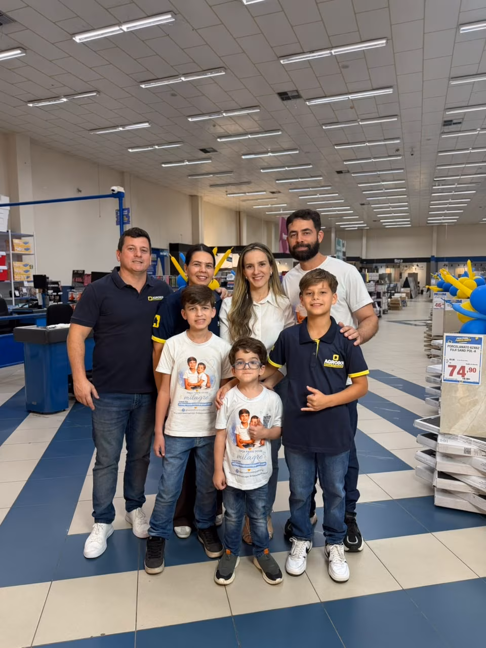 Agroboi destina parte do lucro para tratamento de Pedro e Thiago