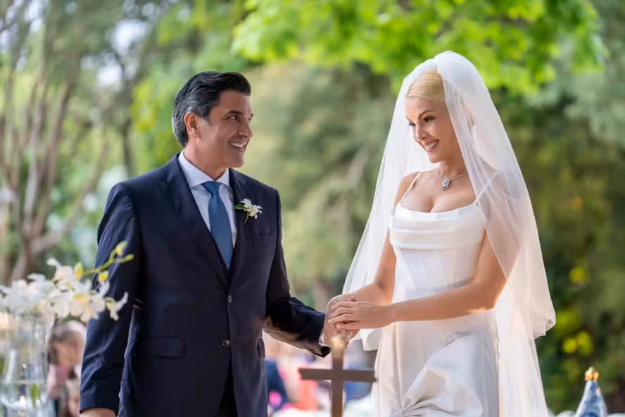Ana Hickmann e Edu Guedes se casam em fazenda histórica